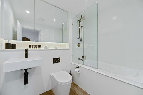 HomeHotel Luxury & Contemporary Apt - Northern Rivers Accommodation 4