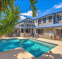 Gold Coast Stunning Waterfront Retreat by Hostrelax - Northern Rivers Accommodation