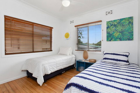 BEACH HOUSE On PEARL - Northern Rivers Accommodation 1