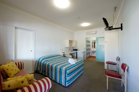 Lamington Hotel Motel - Northern Rivers Accommodation 5