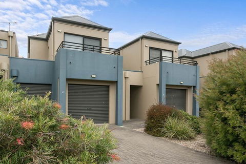 Front 9 Then Dine 3 / 61 St. Andrews Boulevard - Northern Rivers Accommodation 1