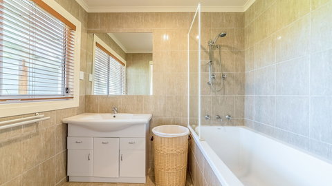 Loch Retreat 550m TO Town - Northern Rivers Accommodation 2