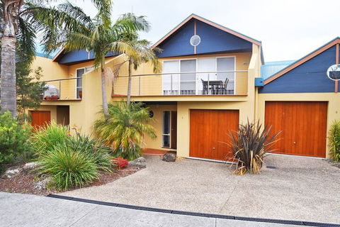 THE Sails 8 Linen Included Central Location - Northern Rivers Accommodation 1