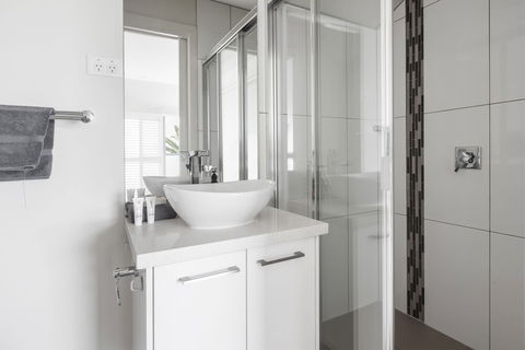 The Jetty Beach Apartment By Ready Set Host - Northern Rivers Accommodation 6