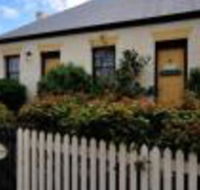 Sargeants  Armoury Cottages 1823 - Northern Rivers Accommodation