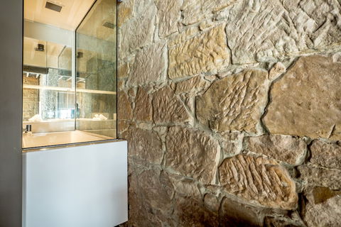 Waterman's Hotel - Northern Rivers Accommodation 1