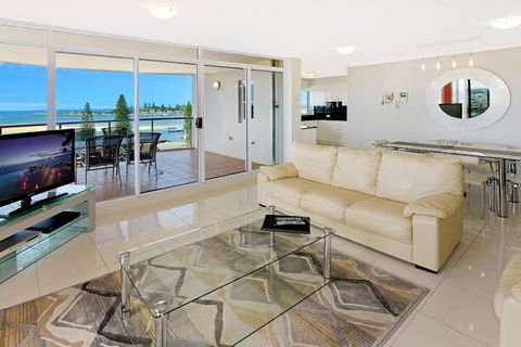 Sunrise Apartments Tuncurry - Northern Rivers Accommodation 0