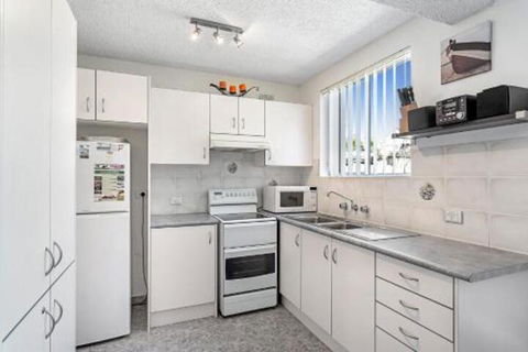 Sunset Court Unit 1 / 3 Resthaven Avenue - Northern Rivers Accommodation 6