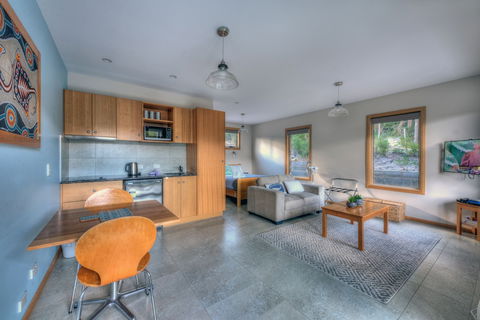 Freycinet Stone Studio 6 - Northern Rivers Accommodation 3