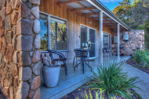Freycinet Stone Studio 6 - Northern Rivers Accommodation 5