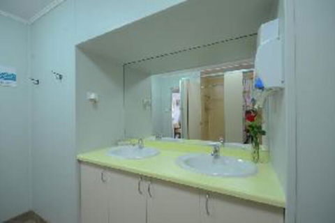 Travellers Rest Guesthouse - Northern Rivers Accommodation 0