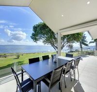 Stunning Waters Penthouse Sandy Point Road 46 - Northern Rivers Accommodation