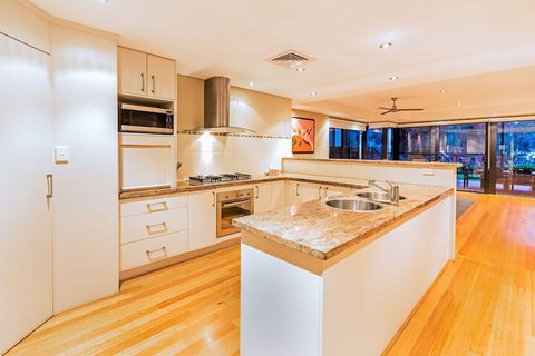 Regency Beach Club - Northern Rivers Accommodation 3