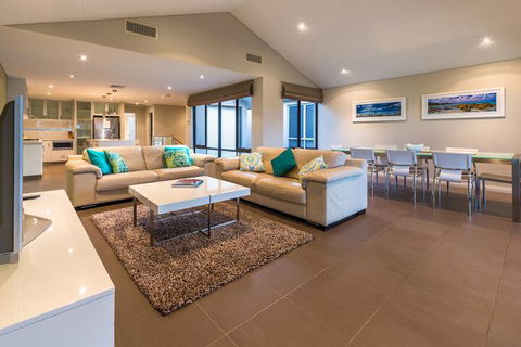 Regency Beach Club - Northern Rivers Accommodation 6