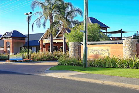 Regency Beach Club - Northern Rivers Accommodation 0