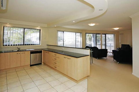 Millenium Unit 101 Cnr Head & West Sts - Northern Rivers Accommodation 3