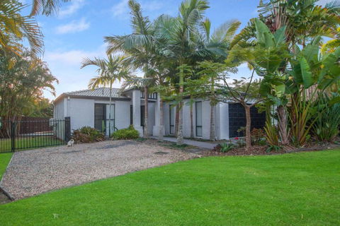Relax At Coolum - Northern Rivers Accommodation 5