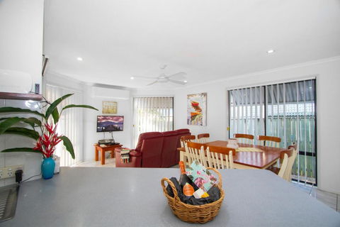Relax At Coolum - Northern Rivers Accommodation 2