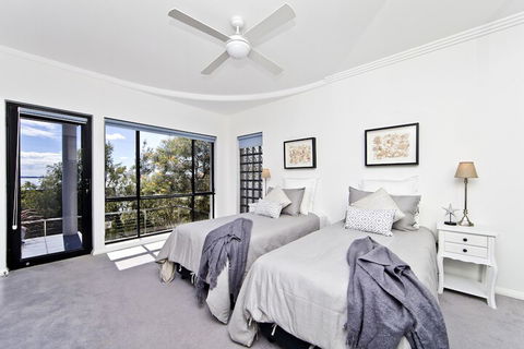 The Ultimate Ocean View A Luxury Home - Northern Rivers Accommodation 2