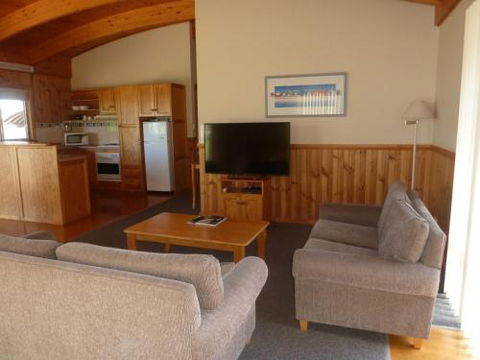 Bridport Villa - Northern Rivers Accommodation 1