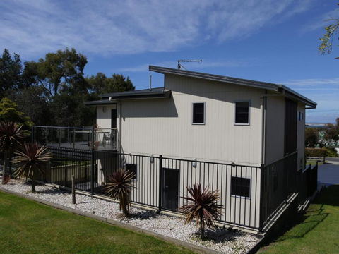 Luxury Near Old Pier Beach - Northern Rivers Accommodation 6