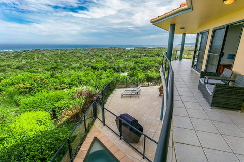 A SWEET ESCAPE Above Byron - Northern Rivers Accommodation 3