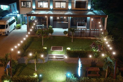 Yeppoon Beachhouse - Hostel - Northern Rivers Accommodation 1