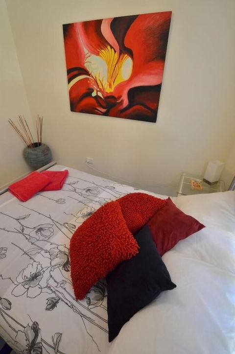 Art On Hart - Northern Rivers Accommodation 5