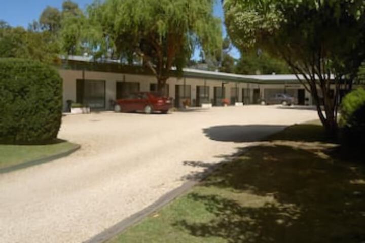 Ghin Ghin VIC Northern Rivers Accommodation