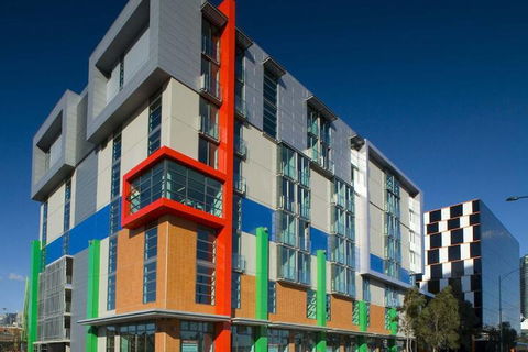 Docklands Private Collection Of Apartments - Digital Harbour - Northern Rivers Accommodation 3