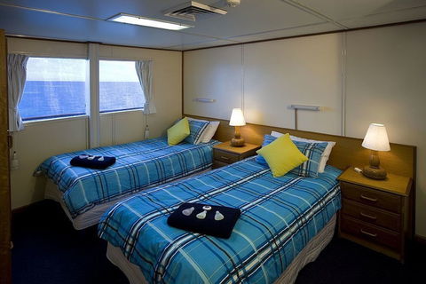 Reef Encounter - Northern Rivers Accommodation 4