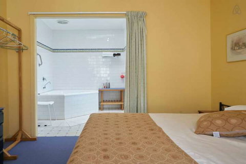 Cottages For Two - Northern Rivers Accommodation 7