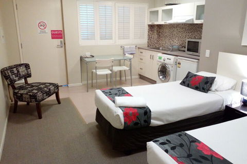 Brisbane Street Studios - Northern Rivers Accommodation 5