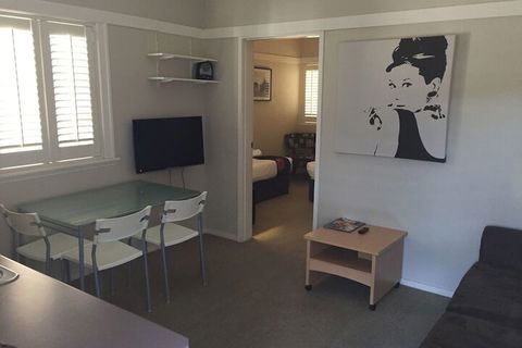 Brisbane Street Studios - Northern Rivers Accommodation 4