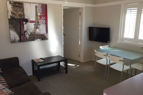 Brisbane Street Studios - Northern Rivers Accommodation 7