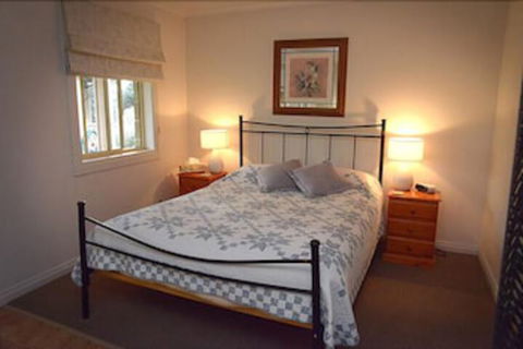 Riesling Trail & Clare Valley Cottages - Northern Rivers Accommodation 6