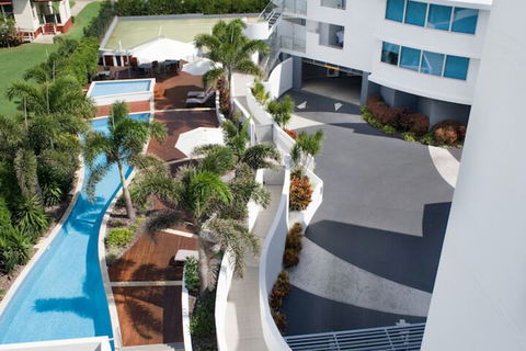 Manta Bargara Resort - Northern Rivers Accommodation 3