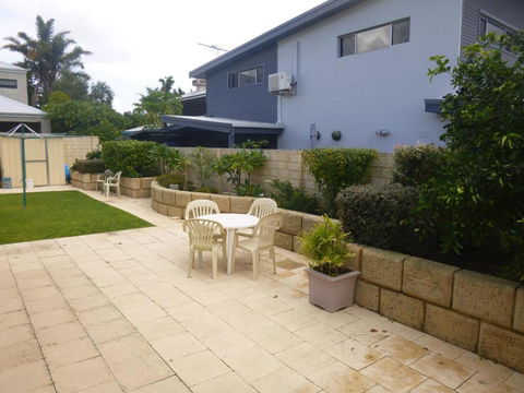 Santa Maria Executive B & B Fremantle - Northern Rivers Accommodation 4