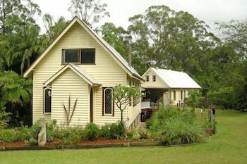 Glass House Mountains Ecolodge - Northern Rivers Accommodation 1