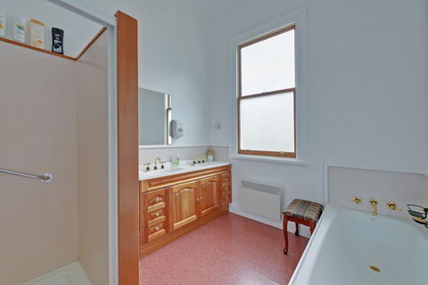 Mt Lyell Anchorage - Northern Rivers Accommodation 6