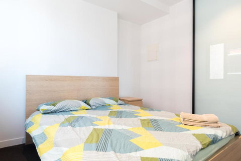 Gorgeous CBD Apartment With Bay View! - Northern Rivers Accommodation 1