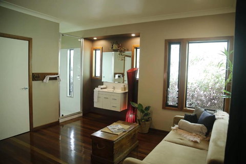 Treetops Retreat Cairns - Northern Rivers Accommodation 2