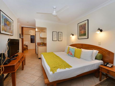 Poolside Studio - Northern Rivers Accommodation 5