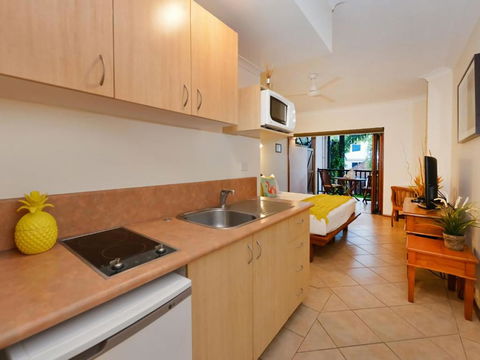Poolside Studio - Northern Rivers Accommodation 3