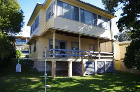 Lorikeet Retreat 11 Hodgson Street - Northern Rivers Accommodation 2