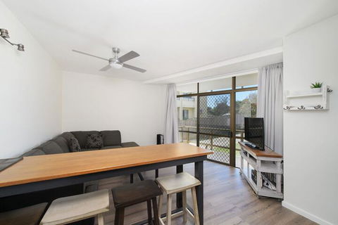 Flynns Beach Apartments 4 41 Pacific Drive - Northern Rivers Accommodation 1