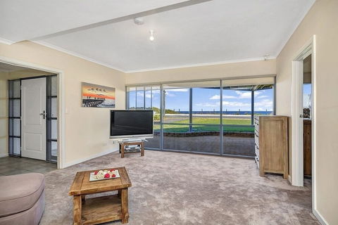 Sail Away - Northern Rivers Accommodation 3