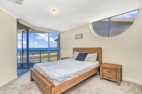 Sail Away - Northern Rivers Accommodation 2