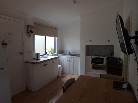 Lazy Lobster Holiday Units & Chalets - Northern Rivers Accommodation 4