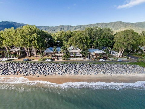 Decked Out By The Sea - Northern Rivers Accommodation 4